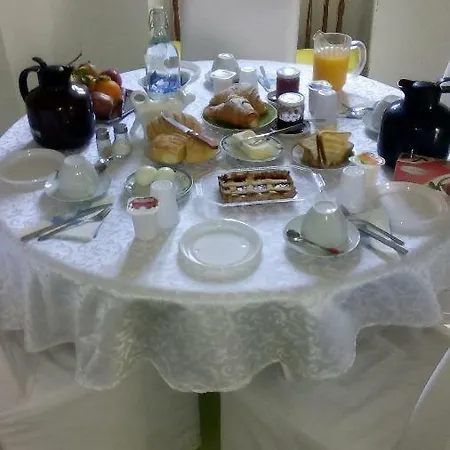 Alojamento de Acomodação e Pequeno-almoço Il Tulipano 5*